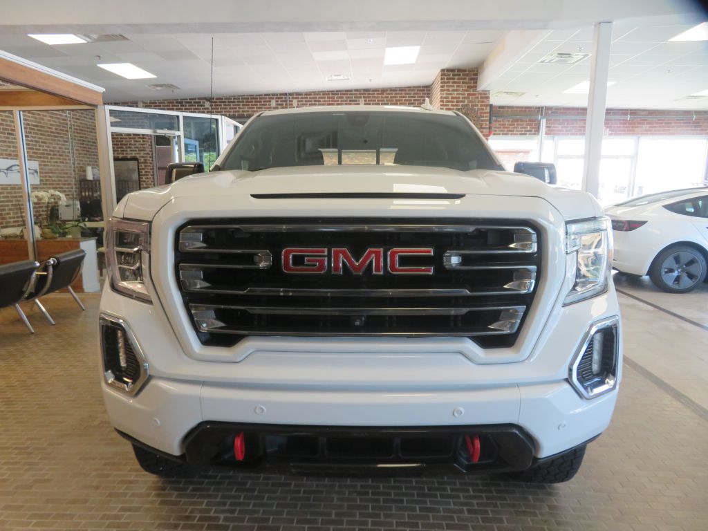 Photo 2 of this GMC SIERRA AT4