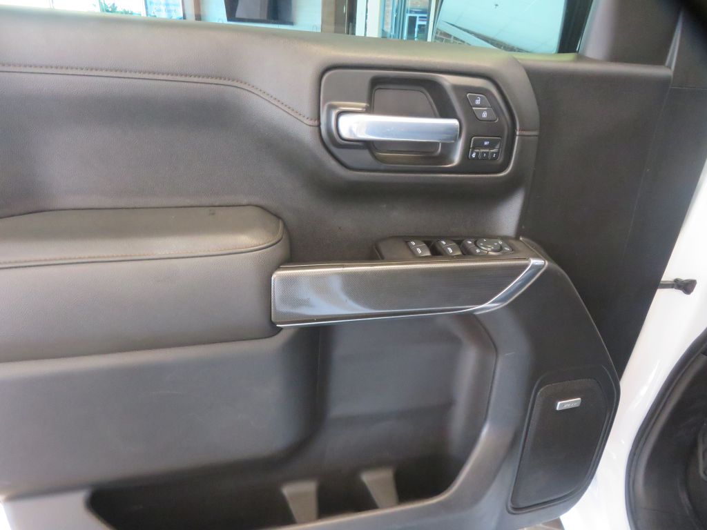 Photo 14 of this GMC SIERRA AT4