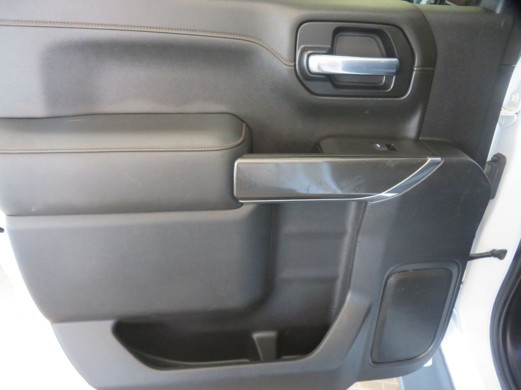 Photo 19 of this GMC SIERRA AT4