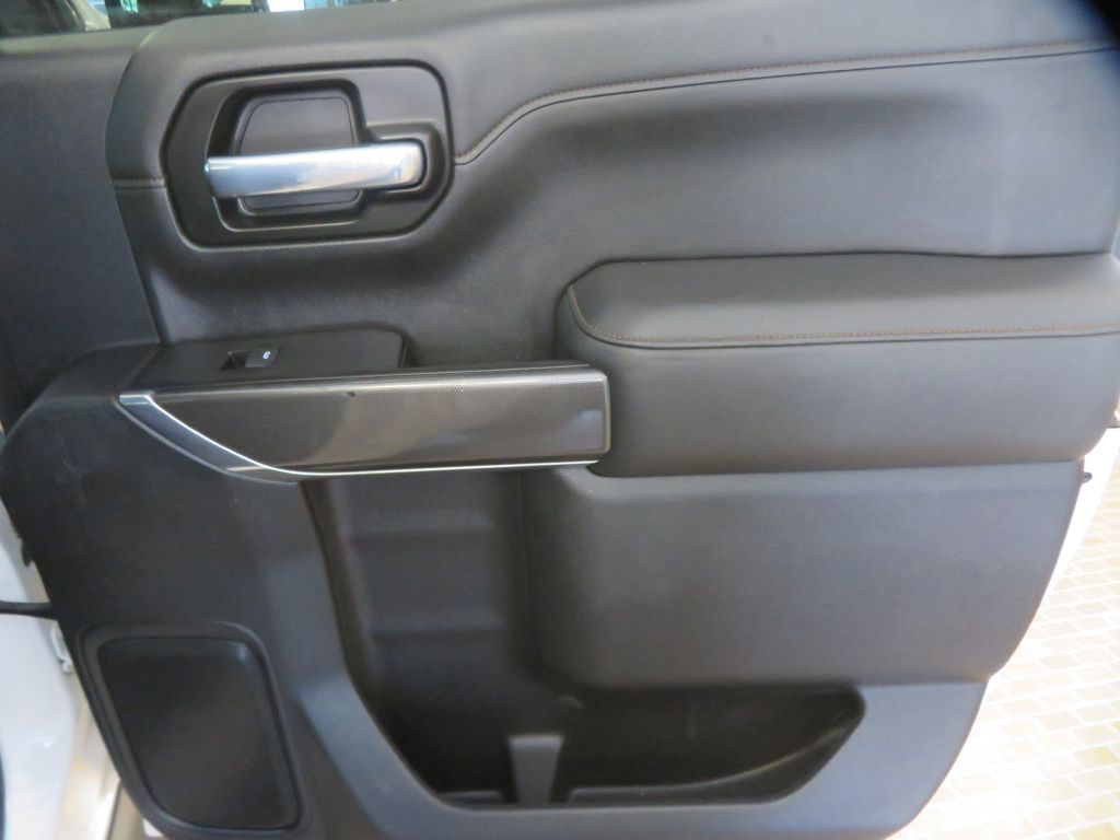 Photo 22 of this GMC SIERRA AT4