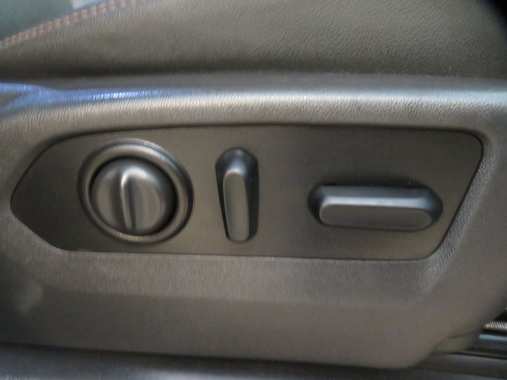 Photo 27 of this GMC SIERRA AT4