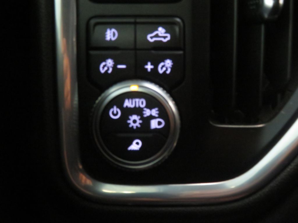Photo 37 of this GMC SIERRA AT4