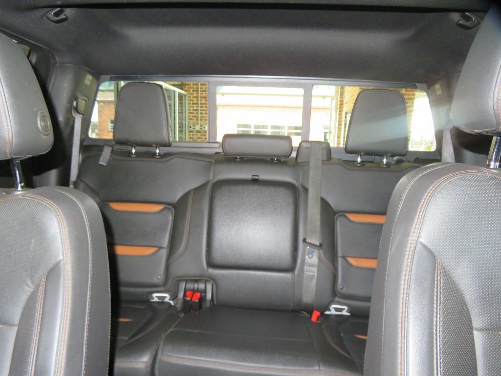 Photo 60 of this GMC SIERRA AT4