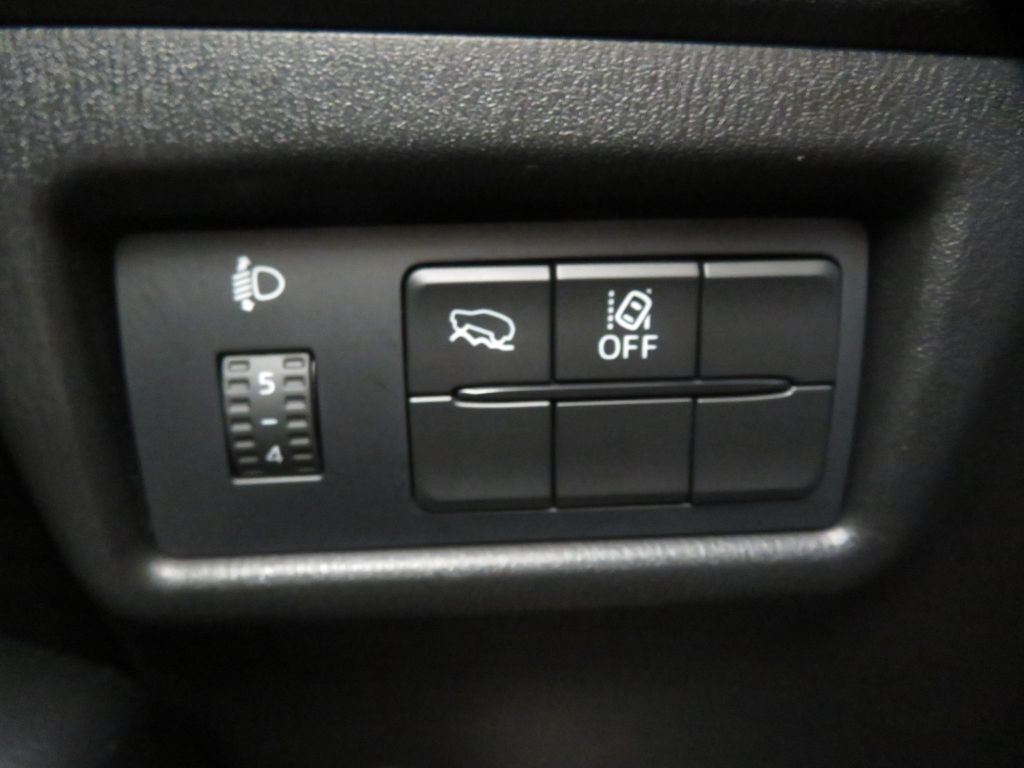 Photo 34 of this MAZDA CX-5