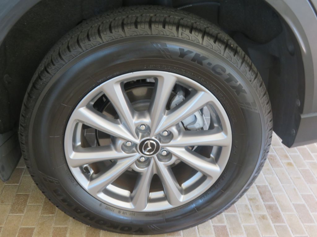 Photo 8 of this MAZDA CX-5
