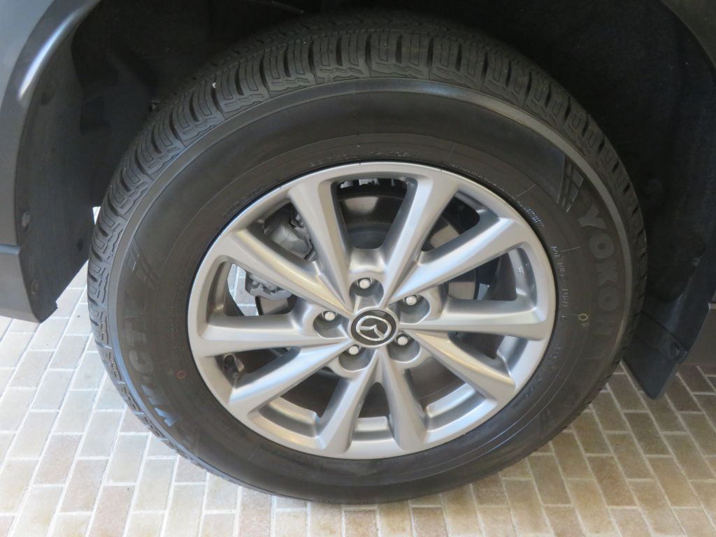 Photo 9 of this MAZDA CX-5
