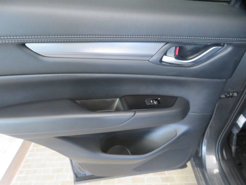 Photo 19 of this MAZDA CX-5