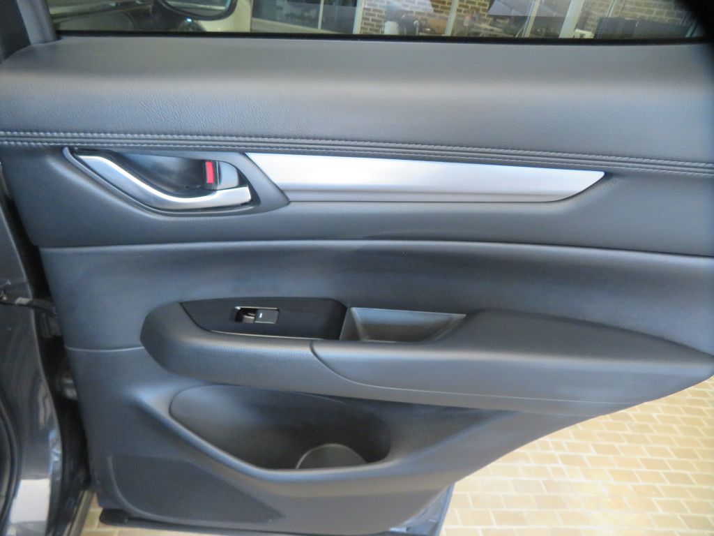 Photo 22 of this MAZDA CX-5
