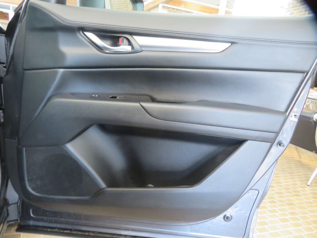 Photo 24 of this MAZDA CX-5