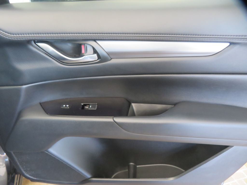 Photo 25 of this MAZDA CX-5