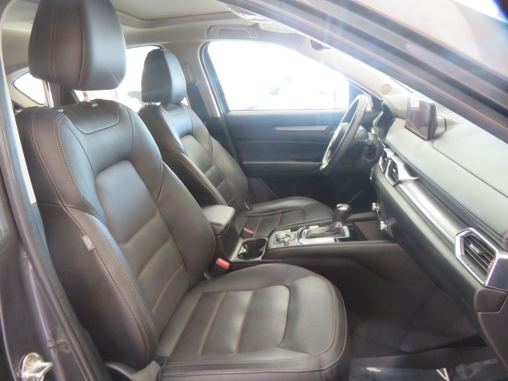 Photo 26 of this MAZDA CX-5
