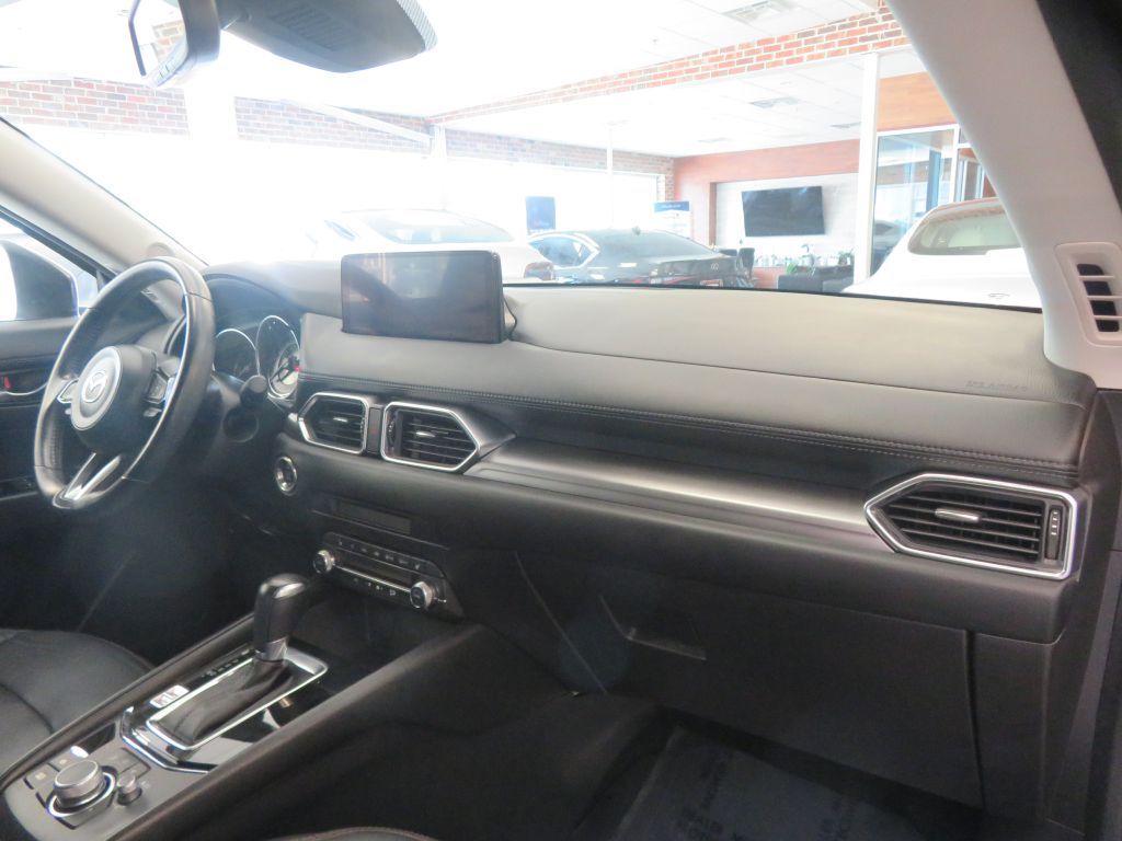 Photo 29 of this MAZDA CX-5