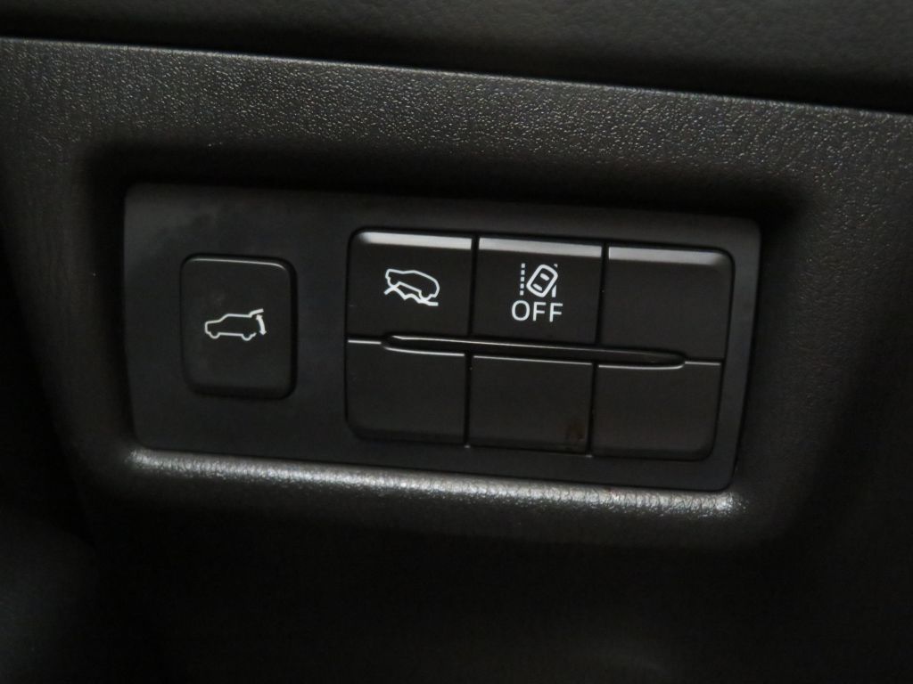 Photo 35 of this MAZDA CX-5