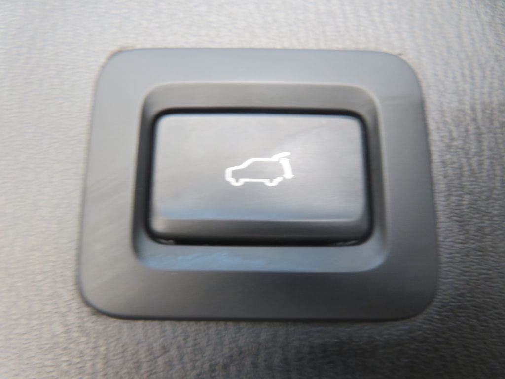 Photo 50 of this MAZDA CX-5