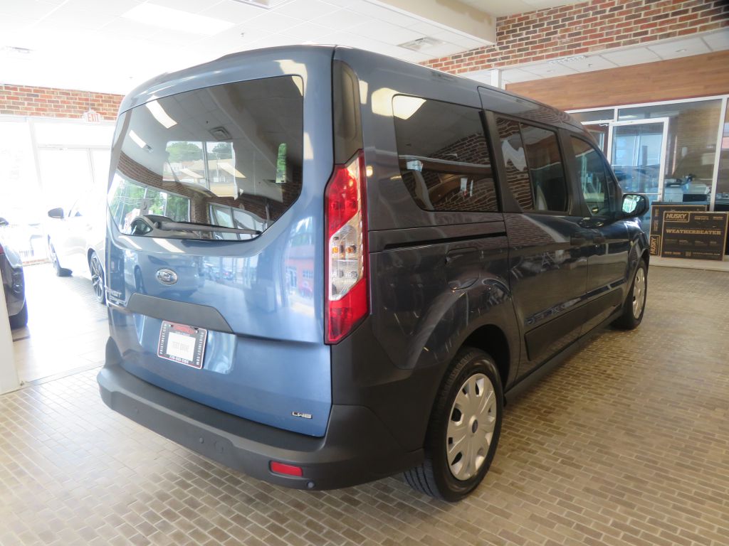 Photo 4 of this FORD TRANSIT CONNECT