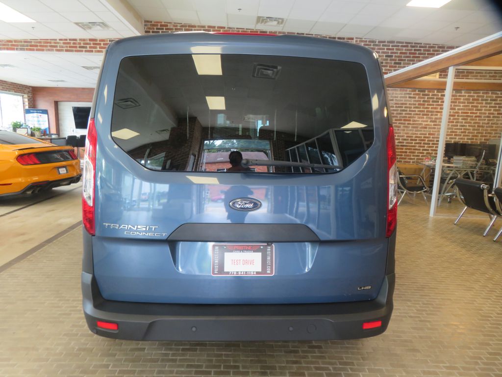 Photo 5 of this FORD TRANSIT CONNECT