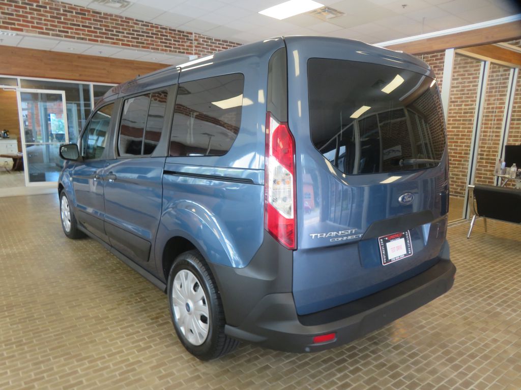 Photo 6 of this FORD TRANSIT CONNECT
