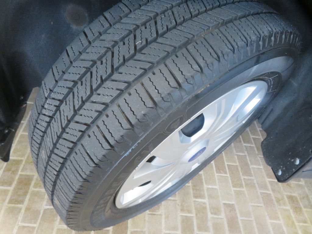 Photo 11 of this FORD TRANSIT CONNECT