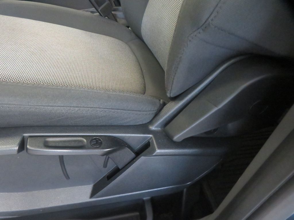 Photo 16 of this FORD TRANSIT CONNECT