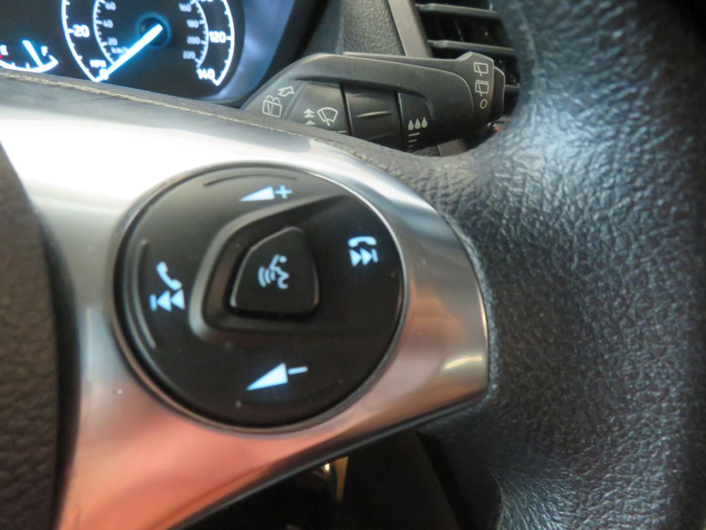 Photo 32 of this FORD TRANSIT CONNECT