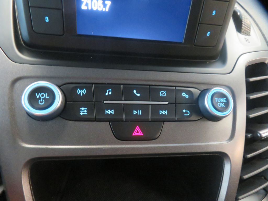 Photo 36 of this FORD TRANSIT CONNECT