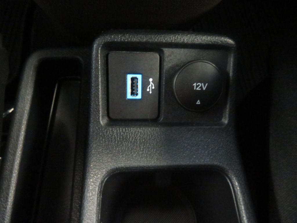 Photo 39 of this FORD TRANSIT CONNECT
