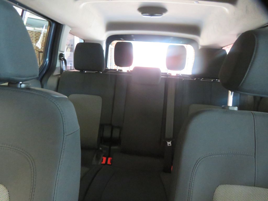 Photo 41 of this FORD TRANSIT CONNECT