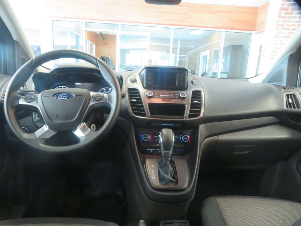 Photo 42 of this FORD TRANSIT CONNECT
