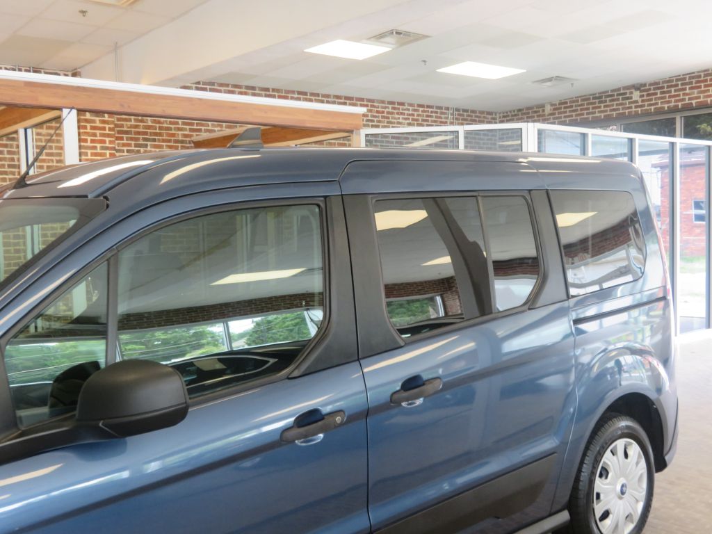 Photo 67 of this FORD TRANSIT CONNECT