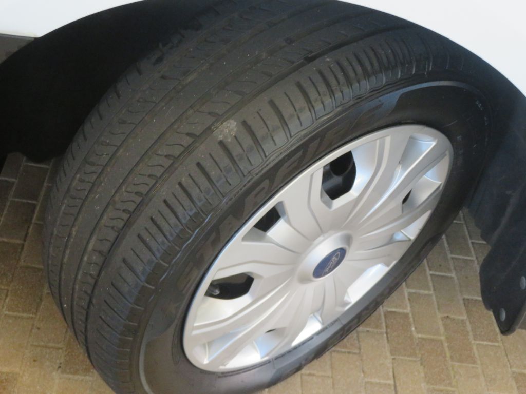 Photo 11 of this FORD TRANSIT CONNECT