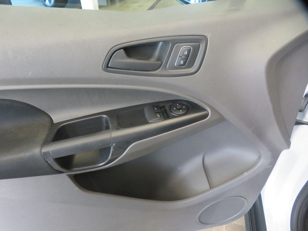 Photo 14 of this FORD TRANSIT CONNECT
