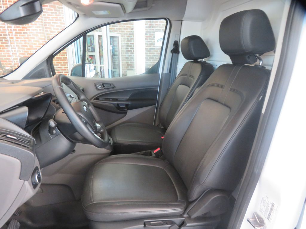 Photo 15 of this FORD TRANSIT CONNECT