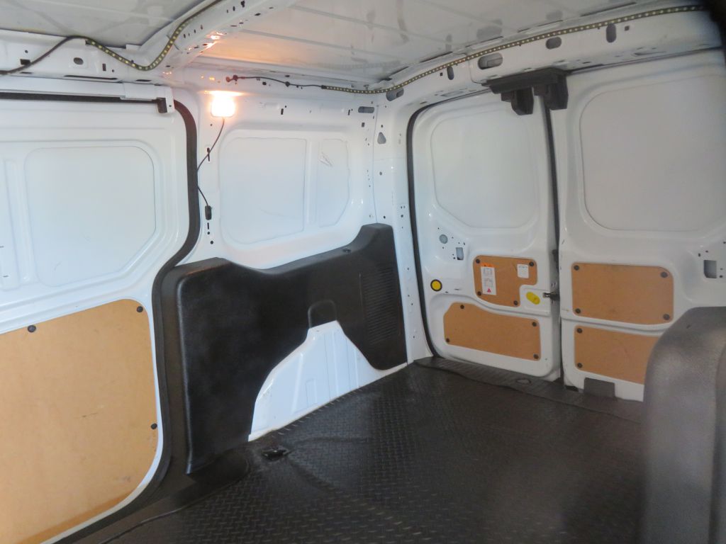 Photo 19 of this FORD TRANSIT CONNECT