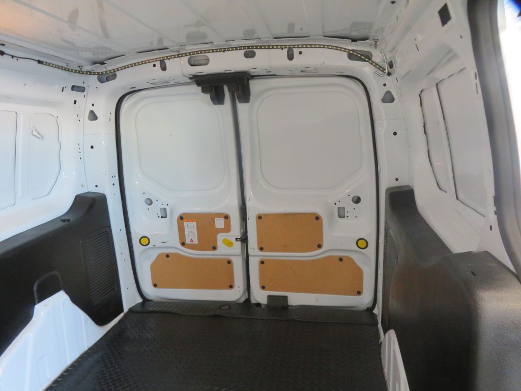 Photo 22 of this FORD TRANSIT CONNECT