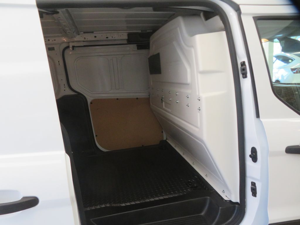 Photo 29 of this FORD TRANSIT CONNECT