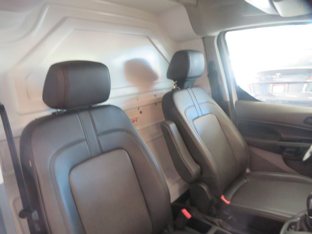 Photo 37 of this FORD TRANSIT CONNECT