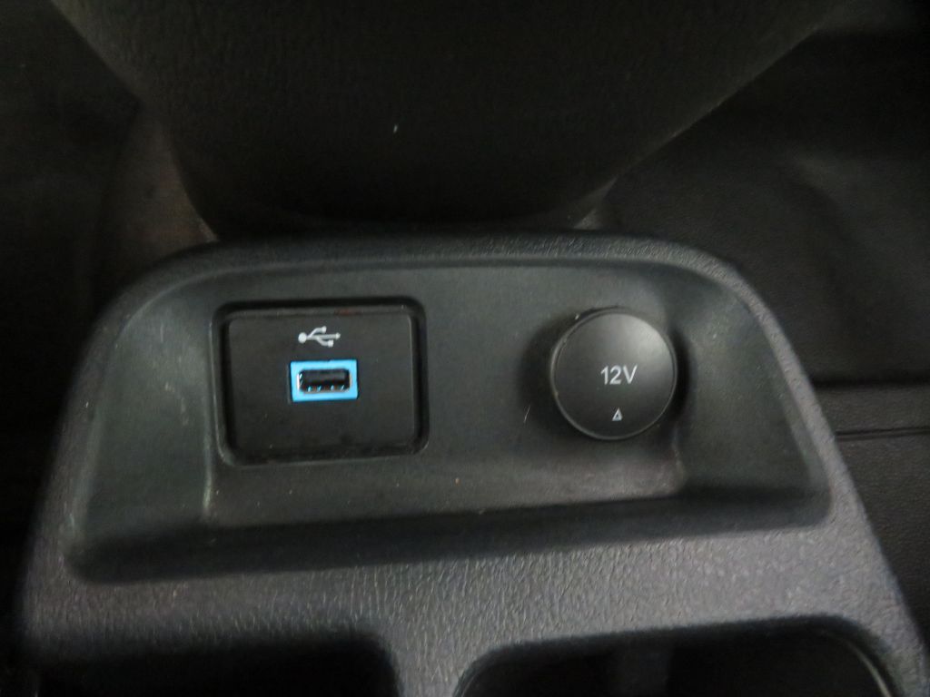 Photo 53 of this FORD TRANSIT CONNECT