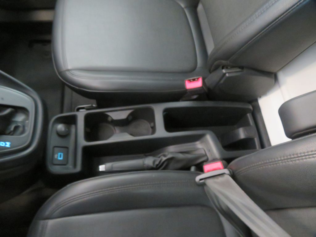 Photo 54 of this FORD TRANSIT CONNECT