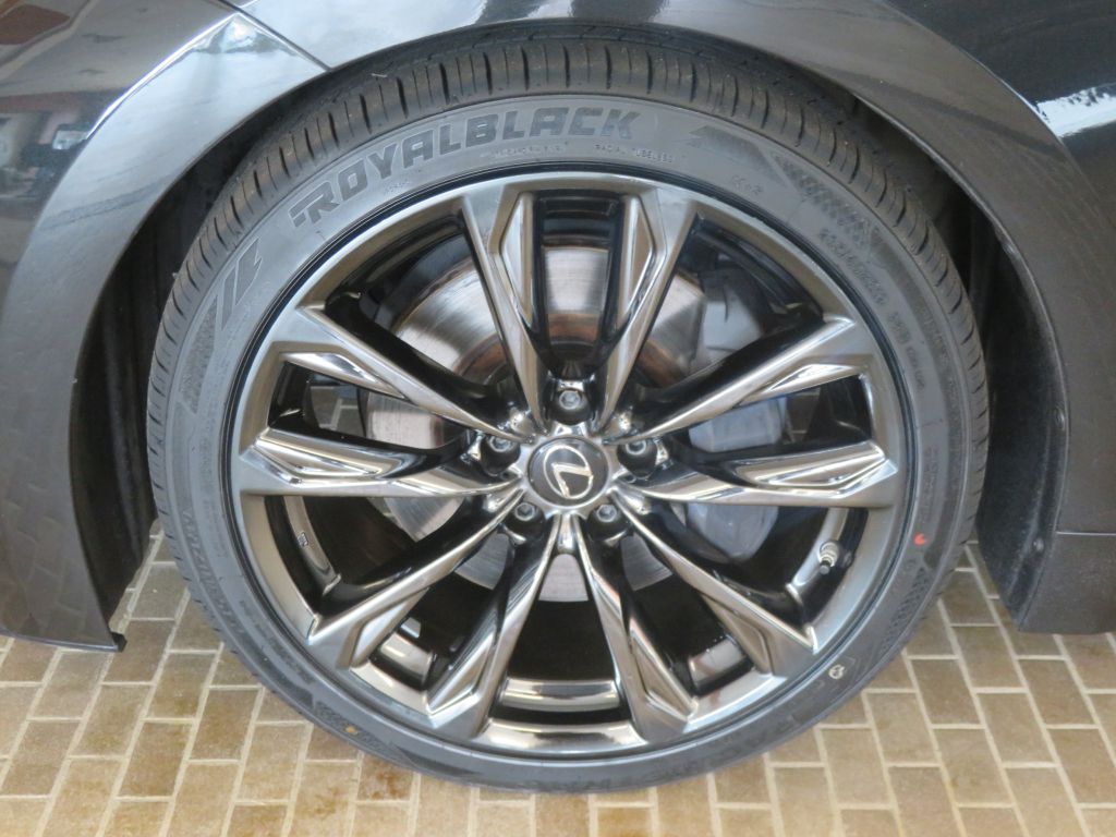 Photo 7 of this LEXUS IS F SPORT