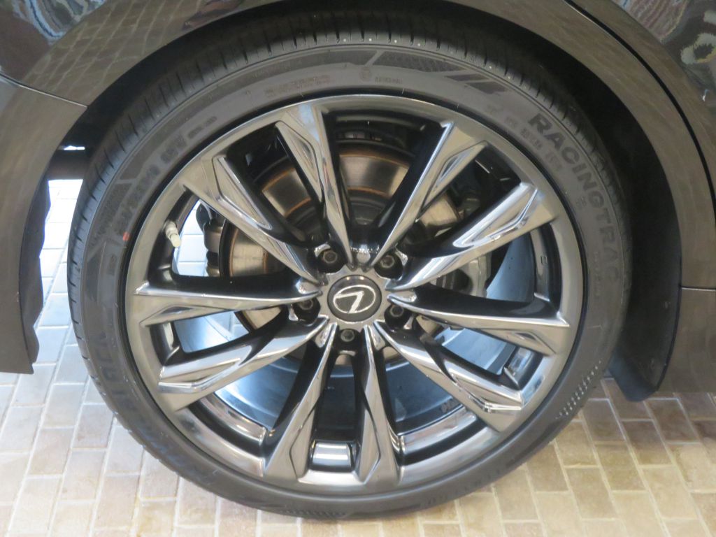 Photo 9 of this LEXUS IS F SPORT