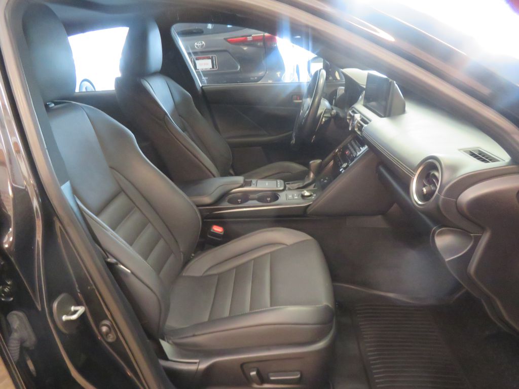 Photo 26 of this LEXUS IS F SPORT