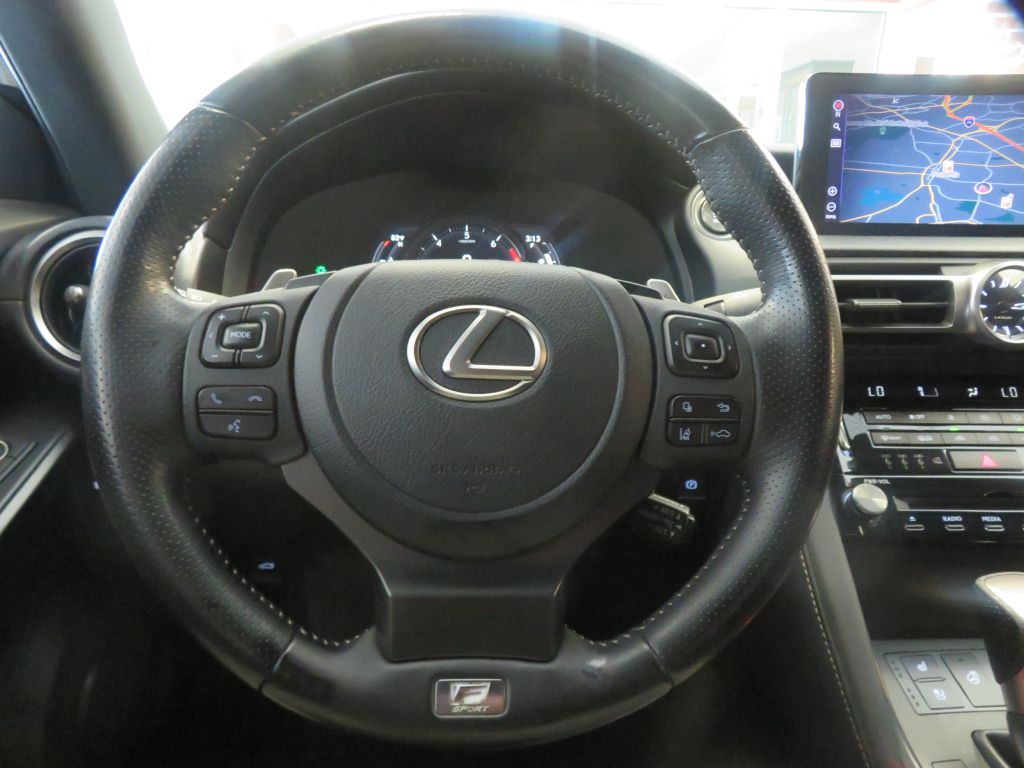 Photo 30 of this LEXUS IS F SPORT