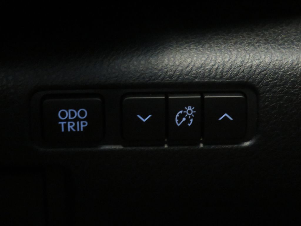 Photo 36 of this LEXUS IS F SPORT