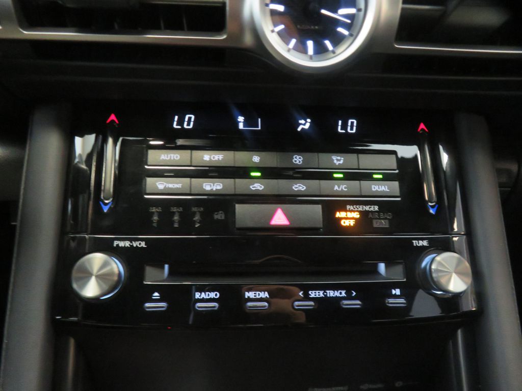 Photo 42 of this LEXUS IS F SPORT