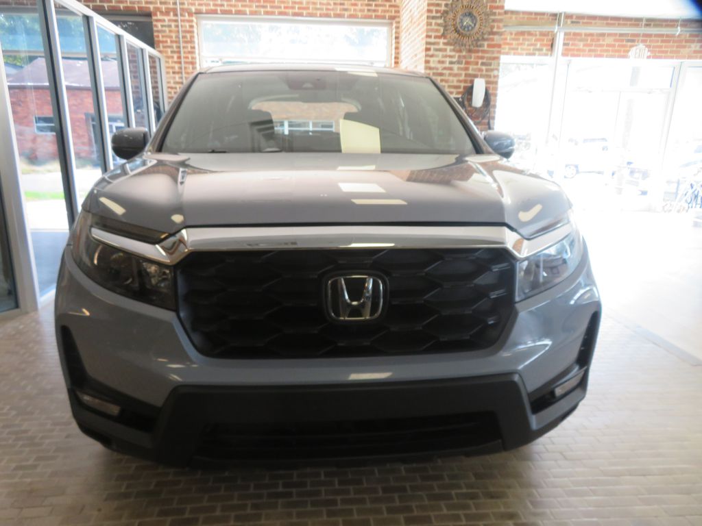Photo 2 of this HONDA PASSPORT