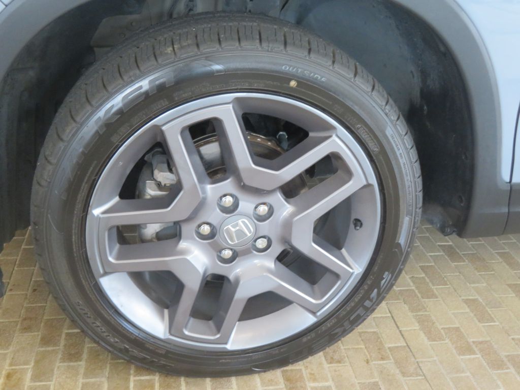 Photo 7 of this HONDA PASSPORT