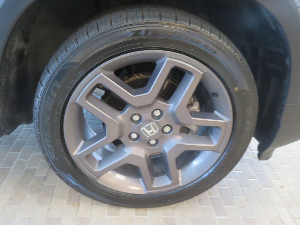 Photo 10 of this HONDA PASSPORT
