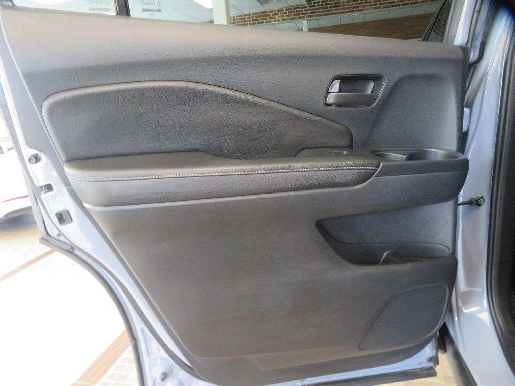 Photo 18 of this HONDA PASSPORT