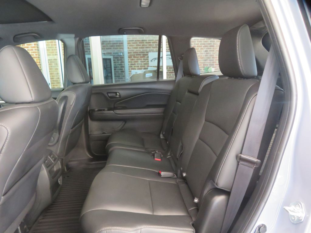 Photo 20 of this HONDA PASSPORT