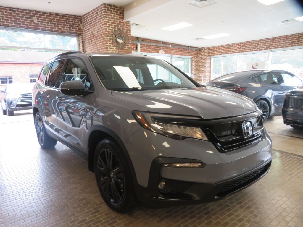 Photo 3 of this HONDA PILOT BLACK
